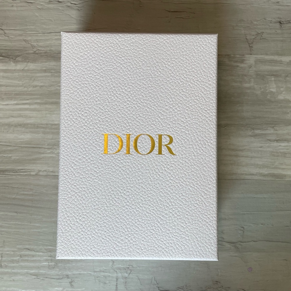 Dior box